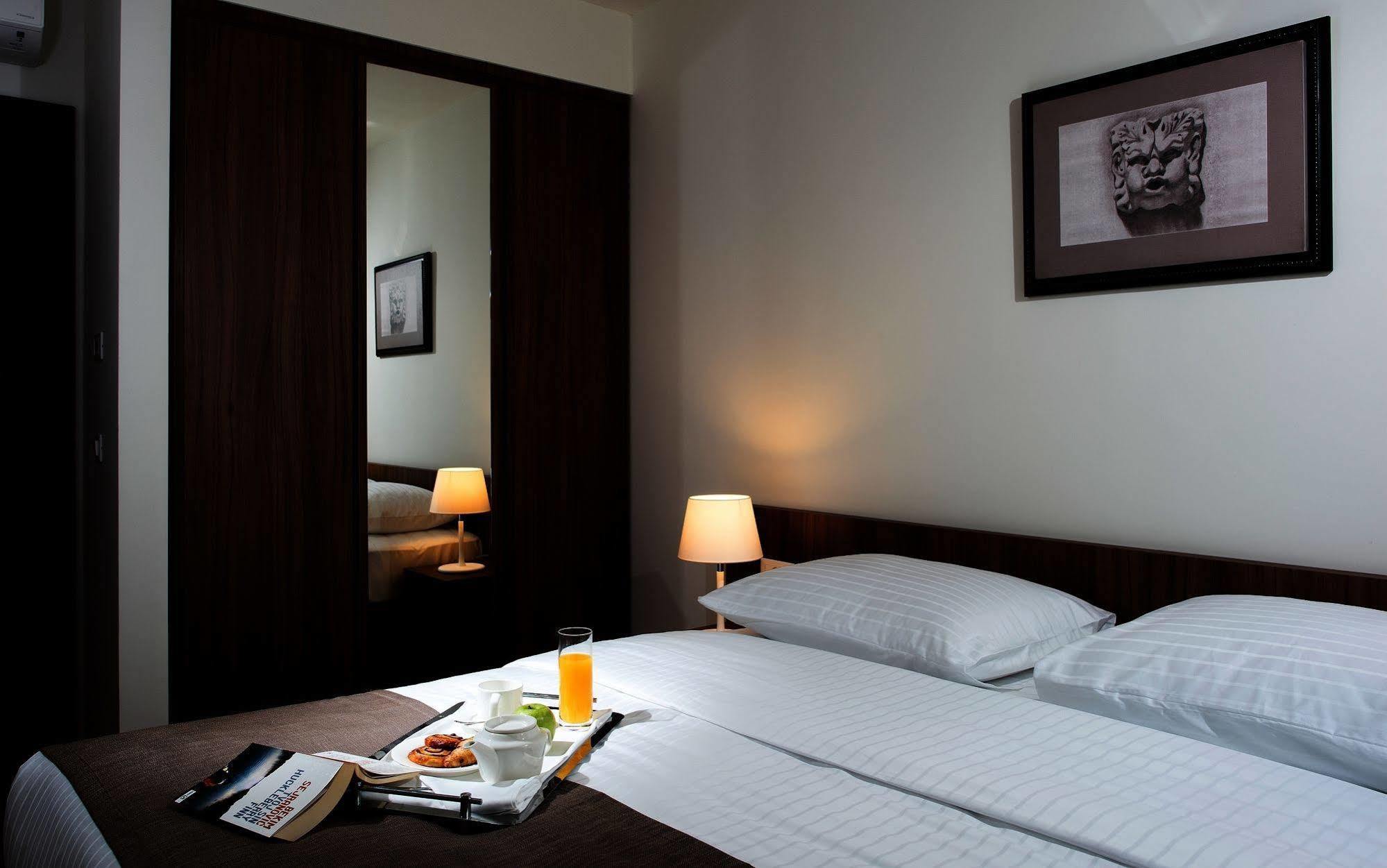Maistra Select Srebreno Premium Apartments Luaran gambar